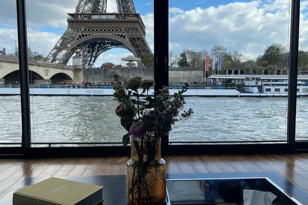 Appartamento Mind-blowing Eiffel Tower Houseboat *