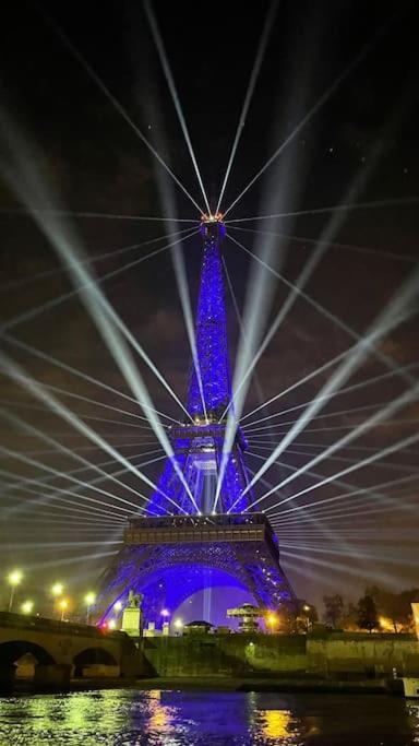Mind-blowing Eiffel Tower Houseboat Appartamento